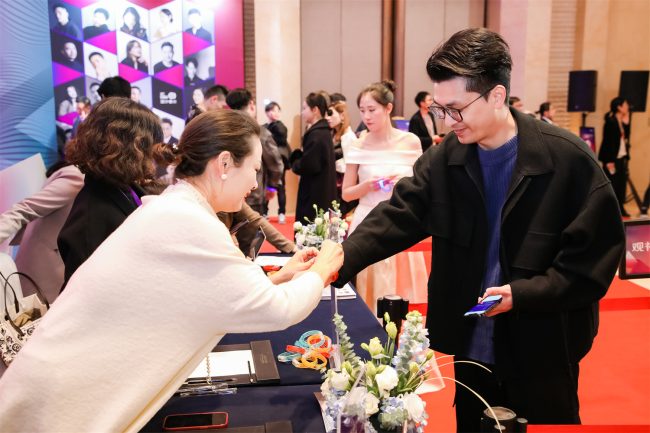 biLJ7JVVZvp6HTYfc6WtbQMNifB3jXFpaWyOukL9