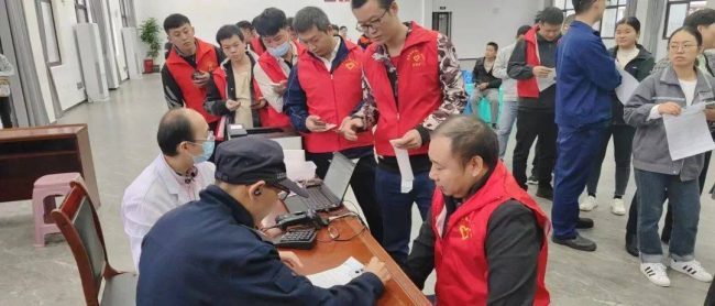 40c13e02de1b41ceb5eff04181c4952b