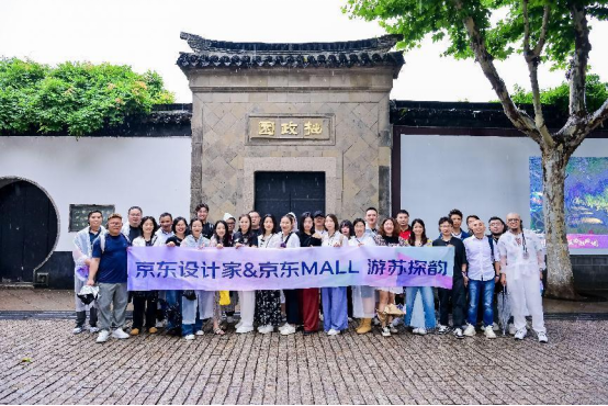 51c034174973e41bb1904da2337bae92